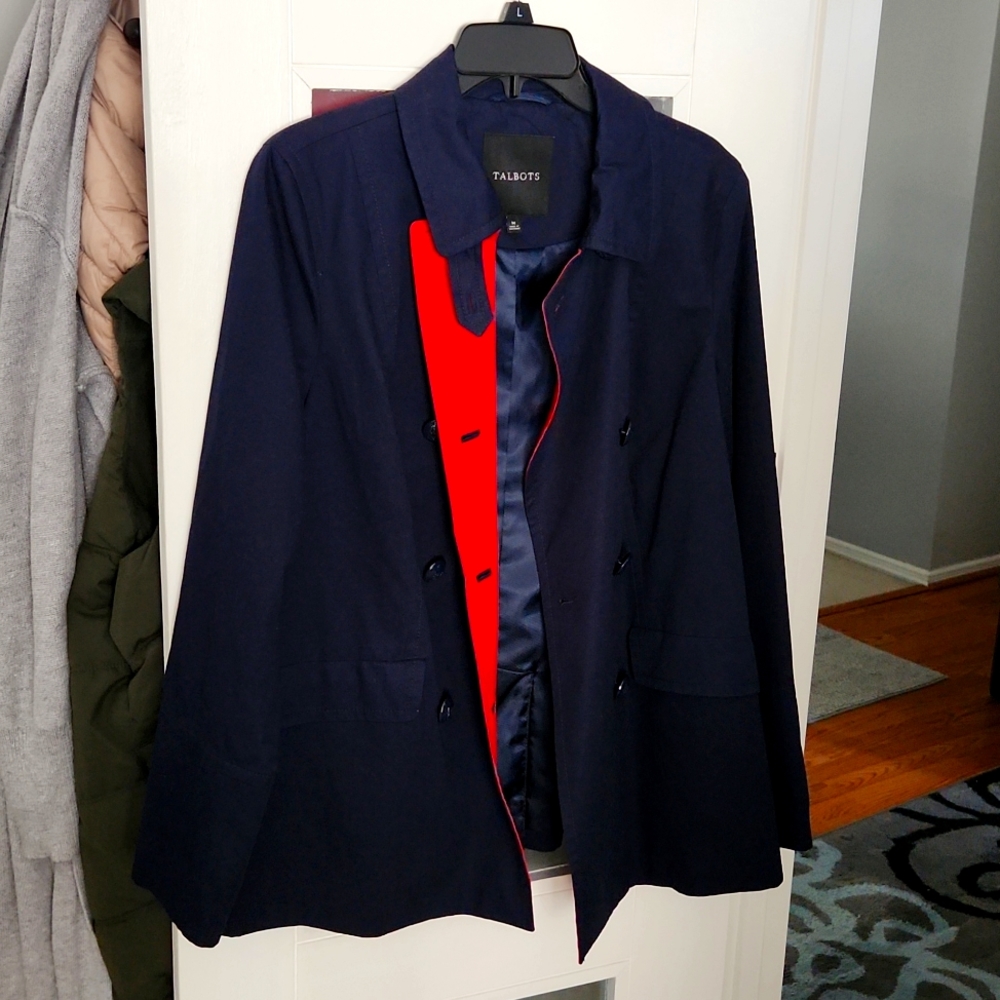 Perfect fall jacket in navy and red